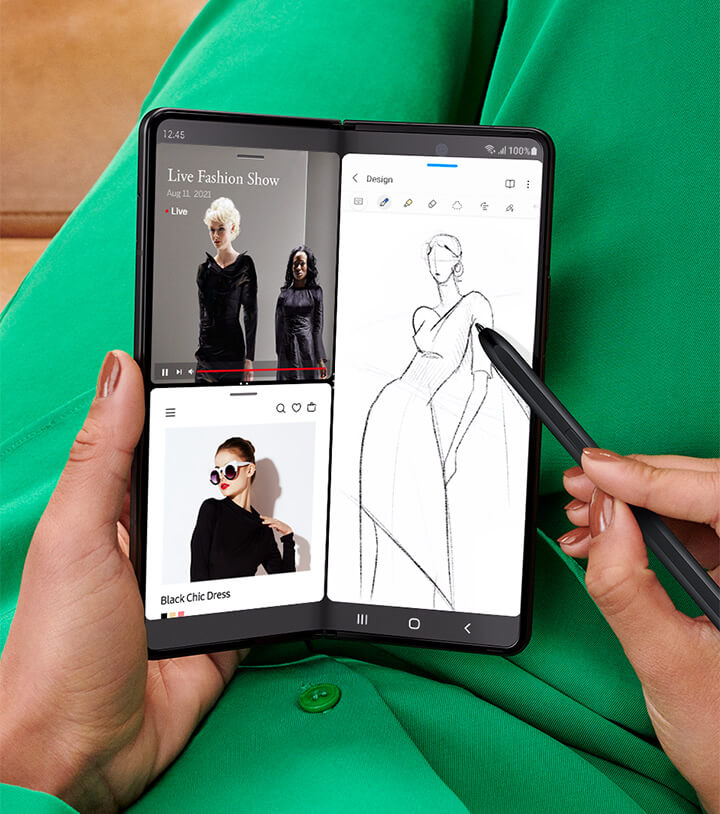 Split screens allow for multitasking and further optimise your experience with the S pen on the Samsung Galaxy Z Flip 3.