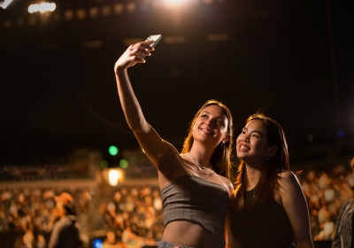 selfie-at-concert-spark-arena-high-res
